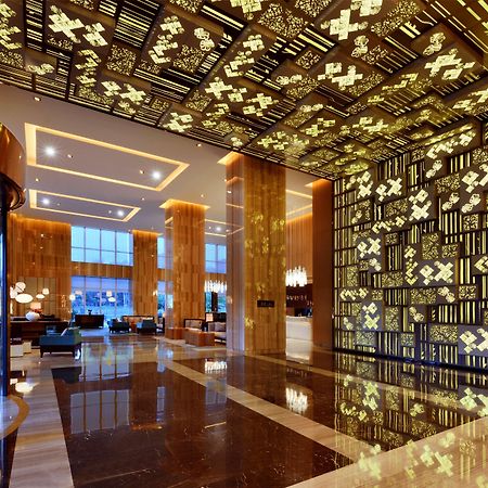 Hilton Garden Inn Chengdu Huayang Bagian luar foto