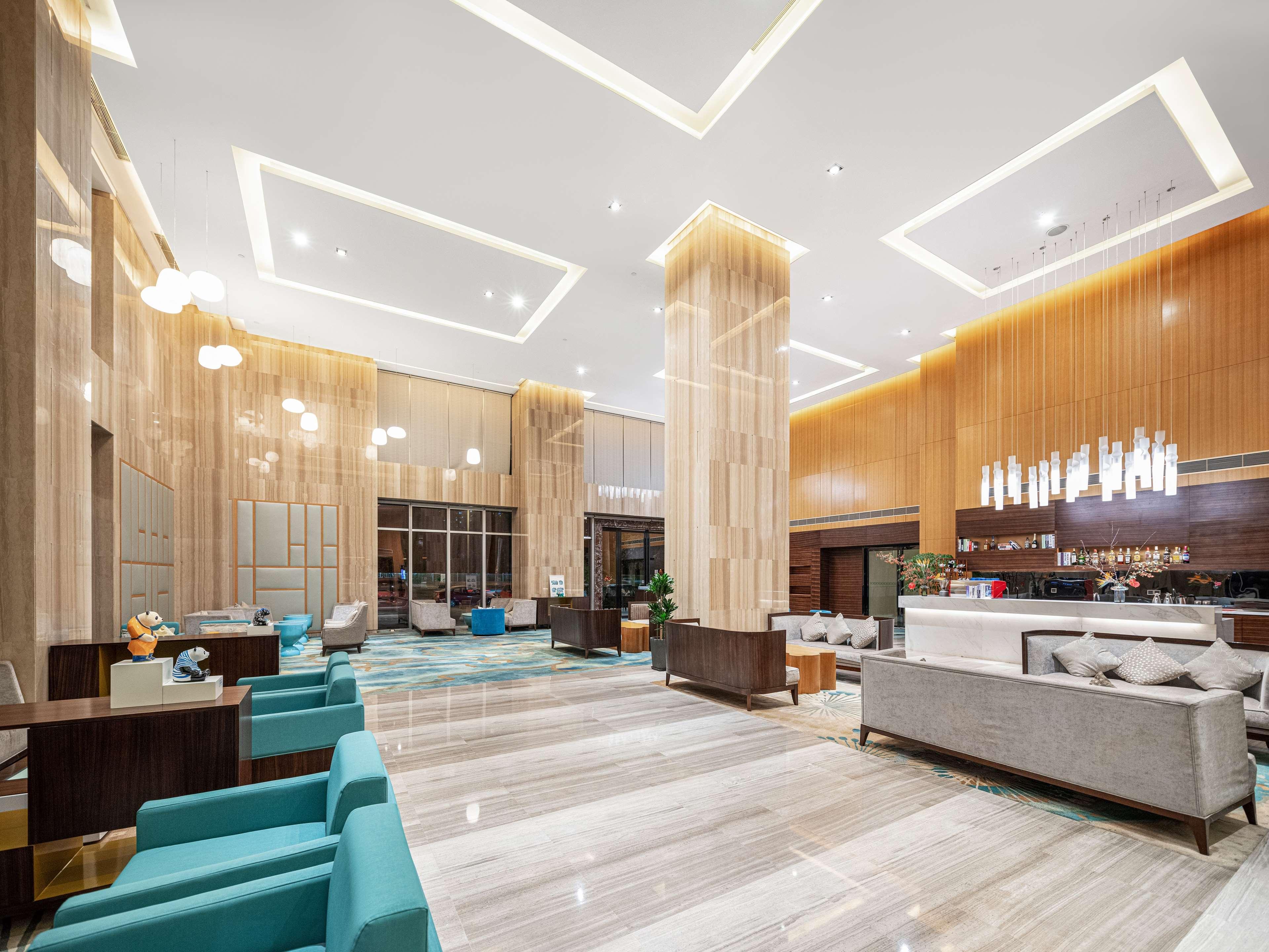 Hilton Garden Inn Chengdu Huayang Bagian luar foto