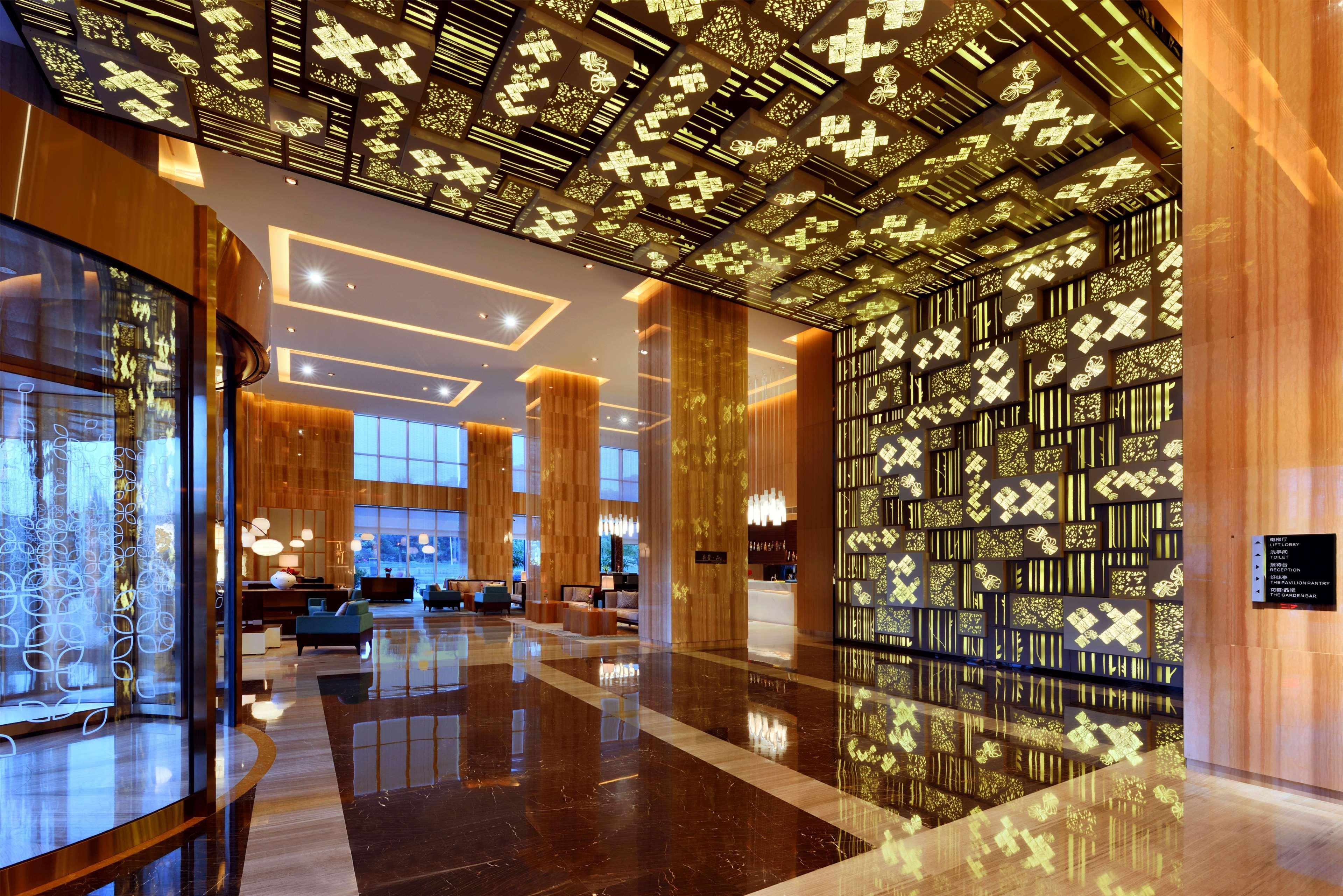 Hilton Garden Inn Chengdu Huayang Bagian luar foto