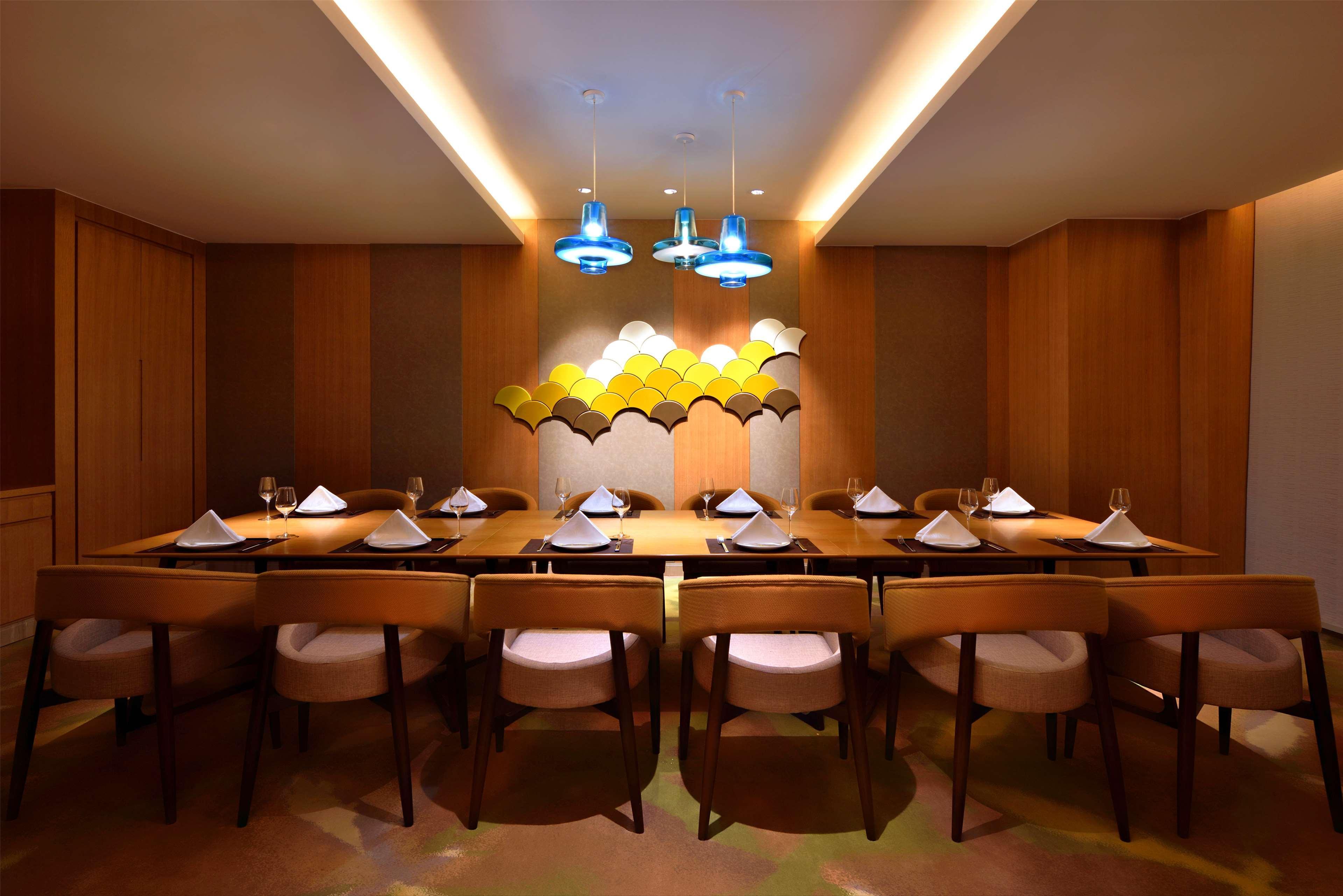 Hilton Garden Inn Chengdu Huayang Bagian luar foto