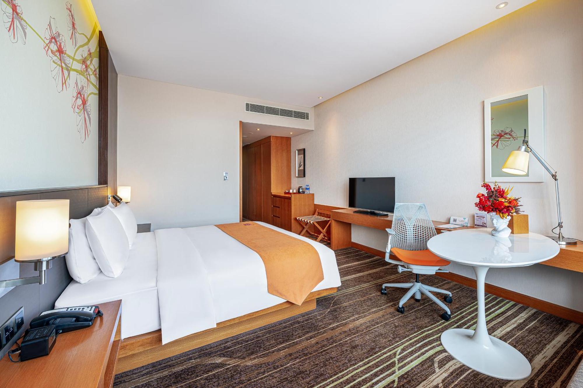 Hilton Garden Inn Chengdu Huayang Bagian luar foto