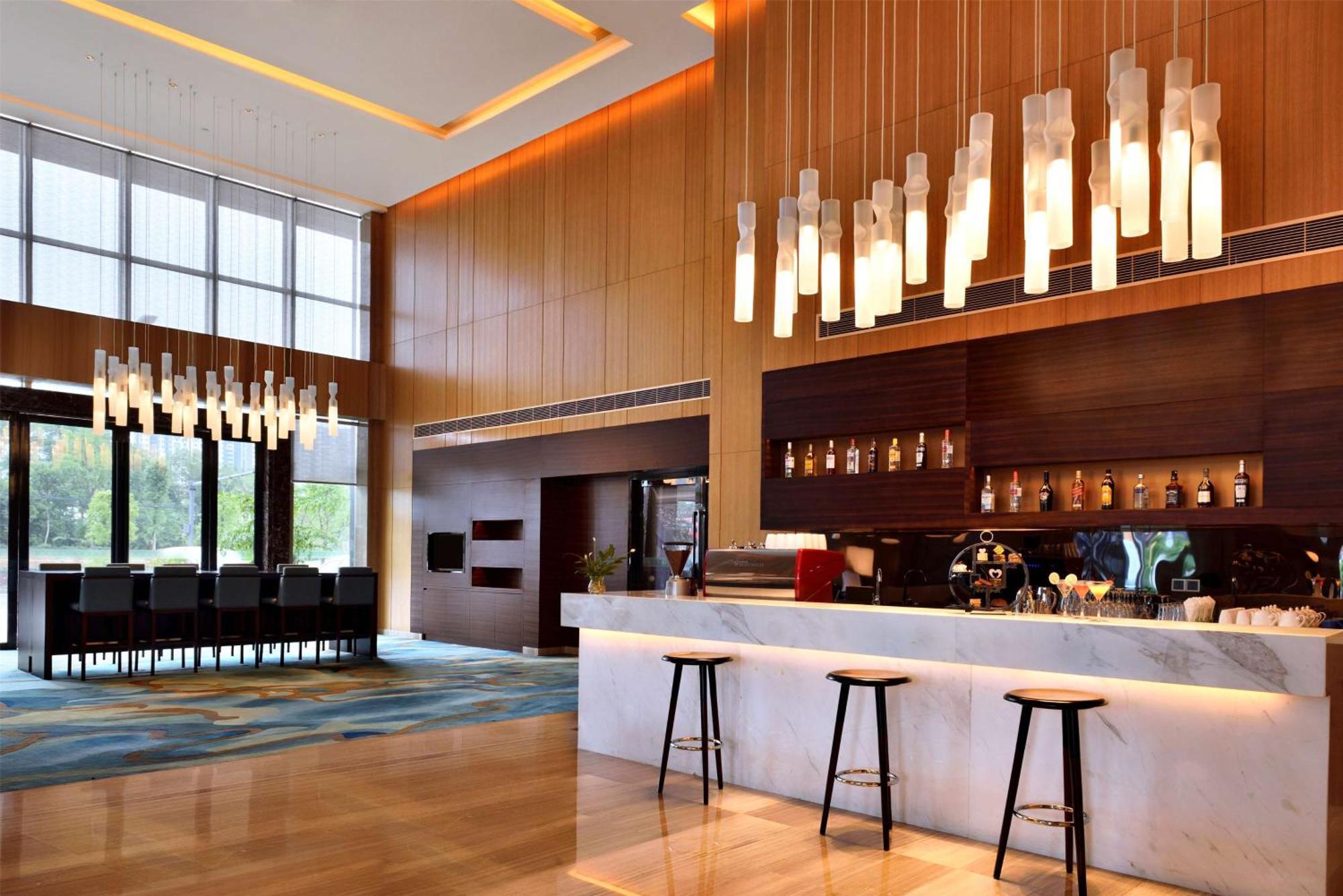 Hilton Garden Inn Chengdu Huayang Bagian luar foto