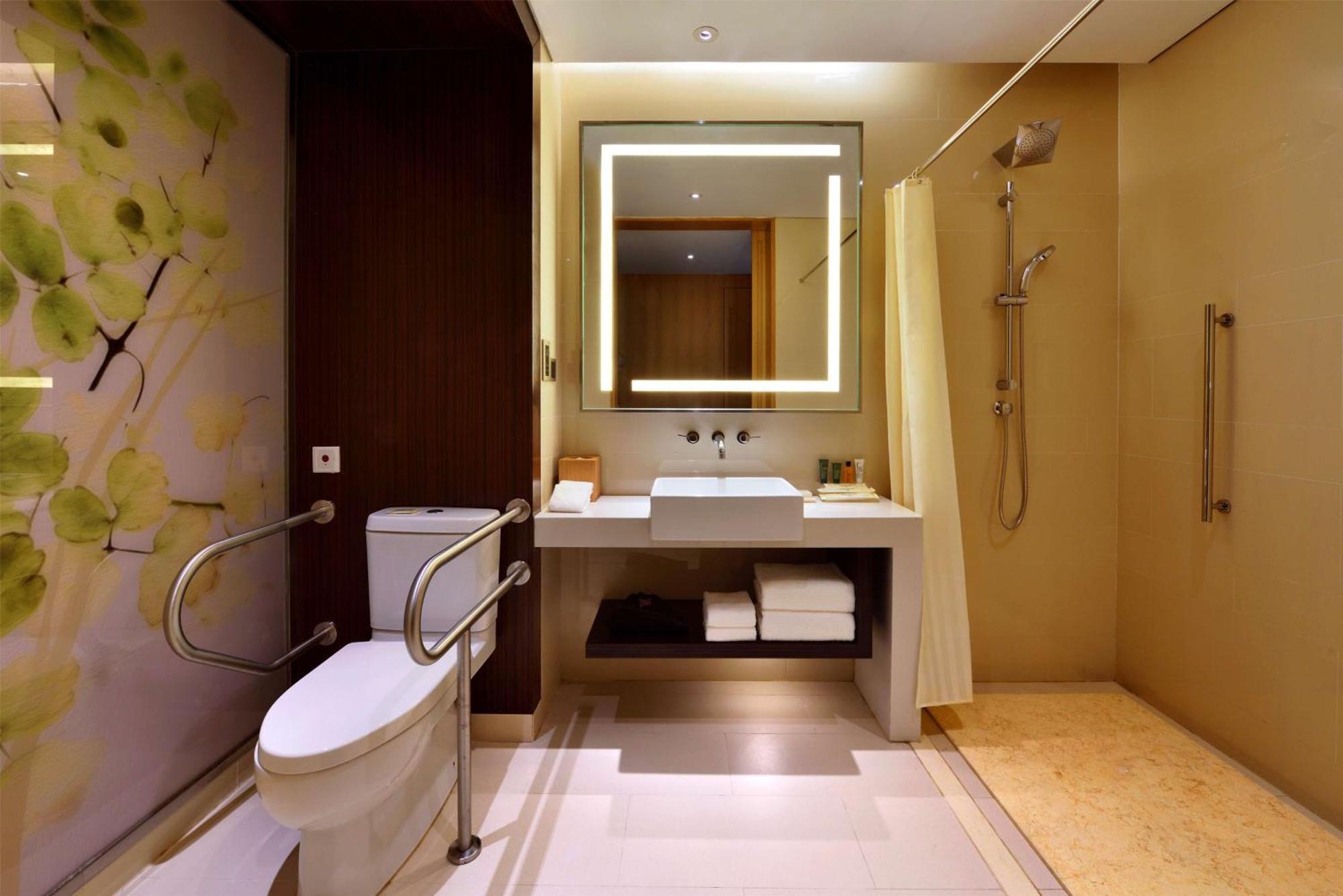 Hilton Garden Inn Chengdu Huayang Bagian luar foto