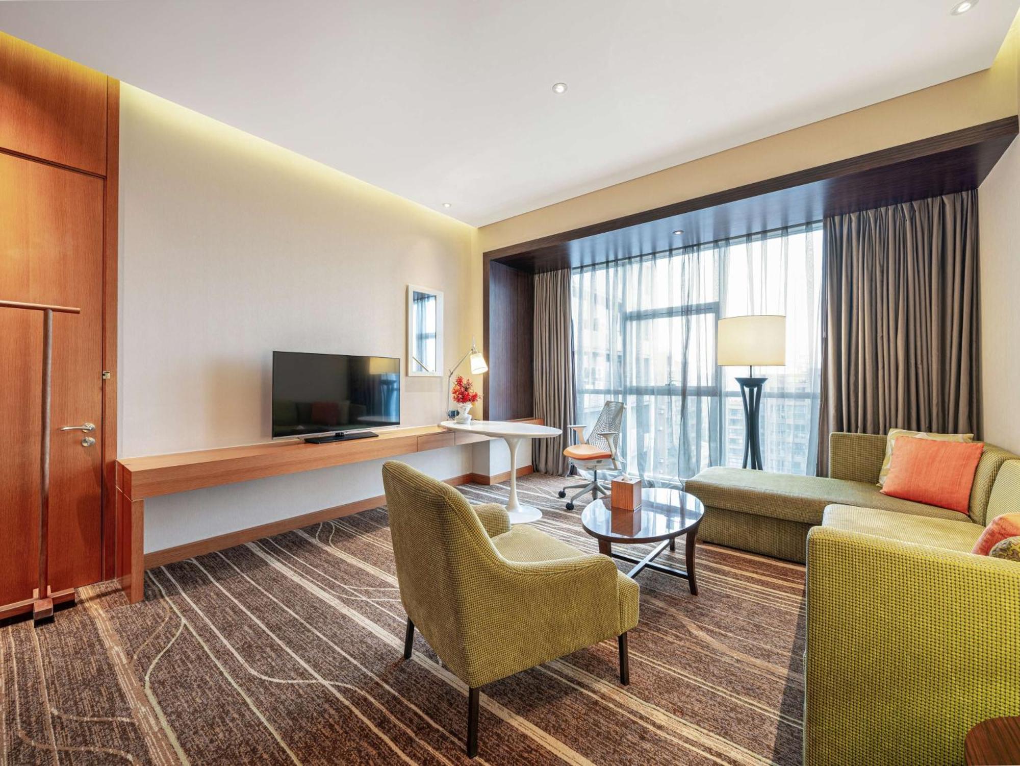 Hilton Garden Inn Chengdu Huayang Bagian luar foto