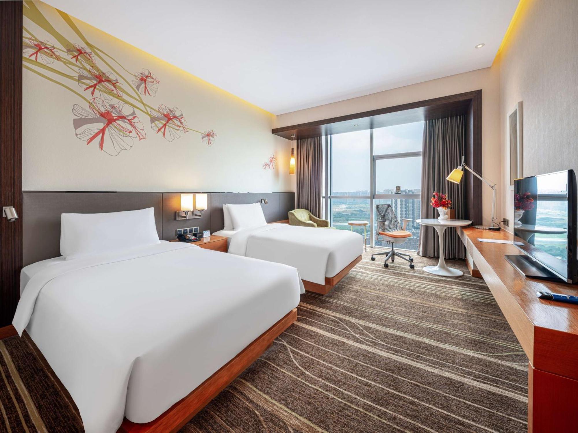 Hilton Garden Inn Chengdu Huayang Bagian luar foto