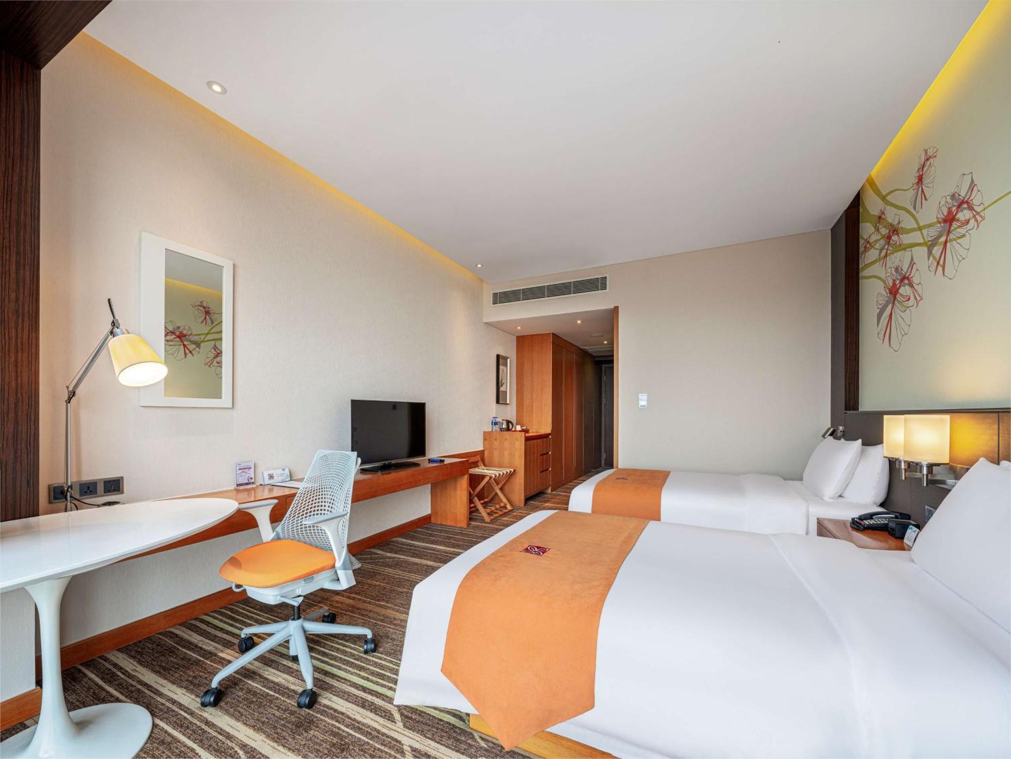 Hilton Garden Inn Chengdu Huayang Bagian luar foto