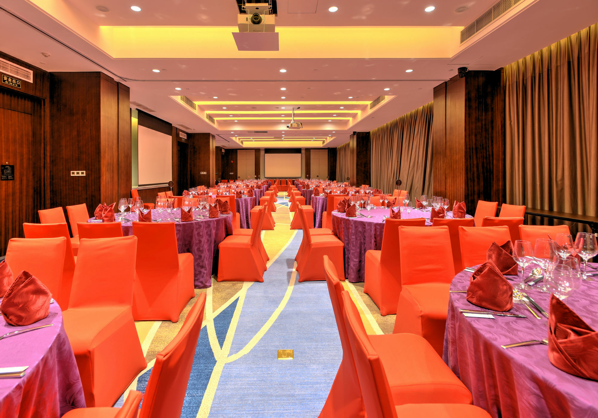 Hilton Garden Inn Chengdu Huayang Bagian luar foto